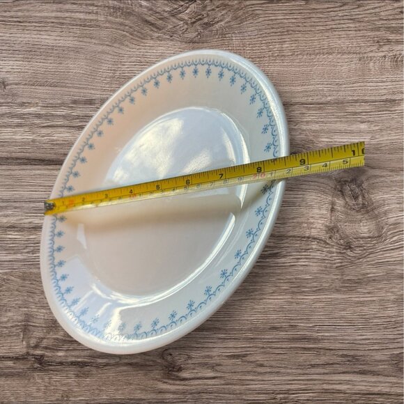 Corelle Snowflake Garland Dinner Plates Set Of 2 White & Blue 8.5 Inch Vintage D - Picture 7 of 11